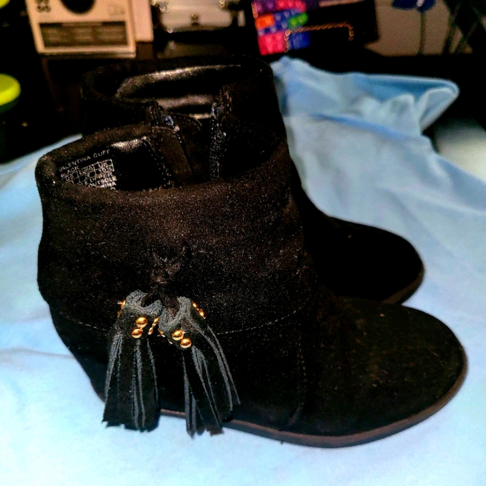 Kenneth Kole Booties